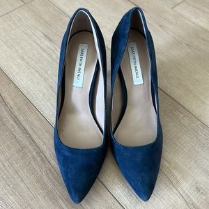 Navy suede saks fifth avenue pumps 6.5